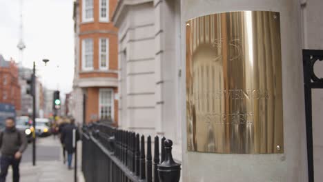 Close-Up-Of-Brass-Building-Number-In-Grosvenor-Street-Mayfair-London